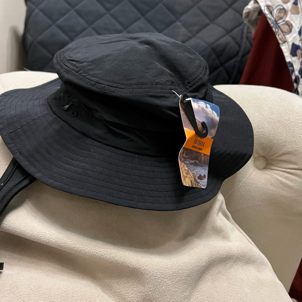 Outdoor hat - Picture 1 of 5